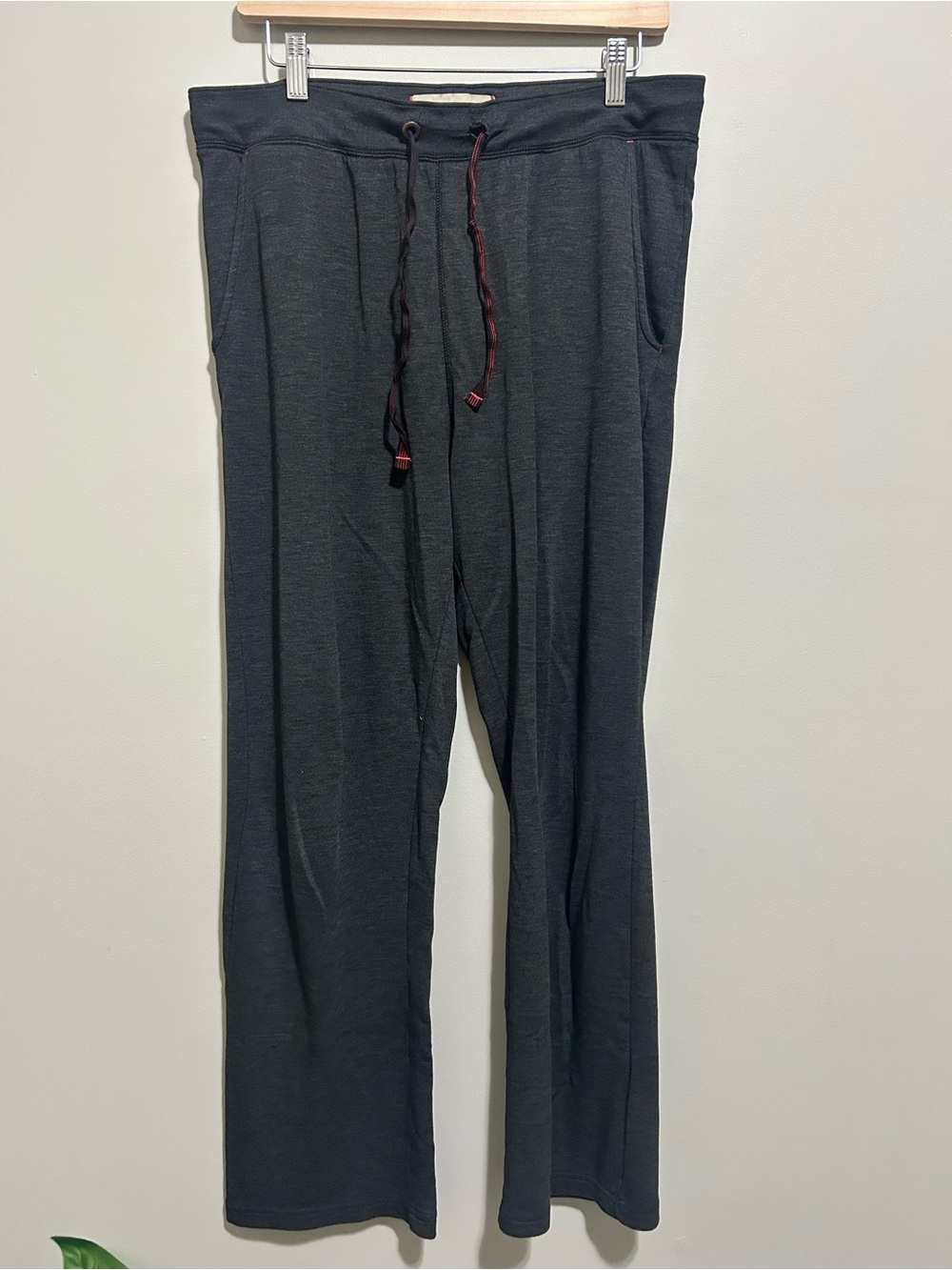 Tommy Bahama Black Drawstring Joggers with Maroon Accents